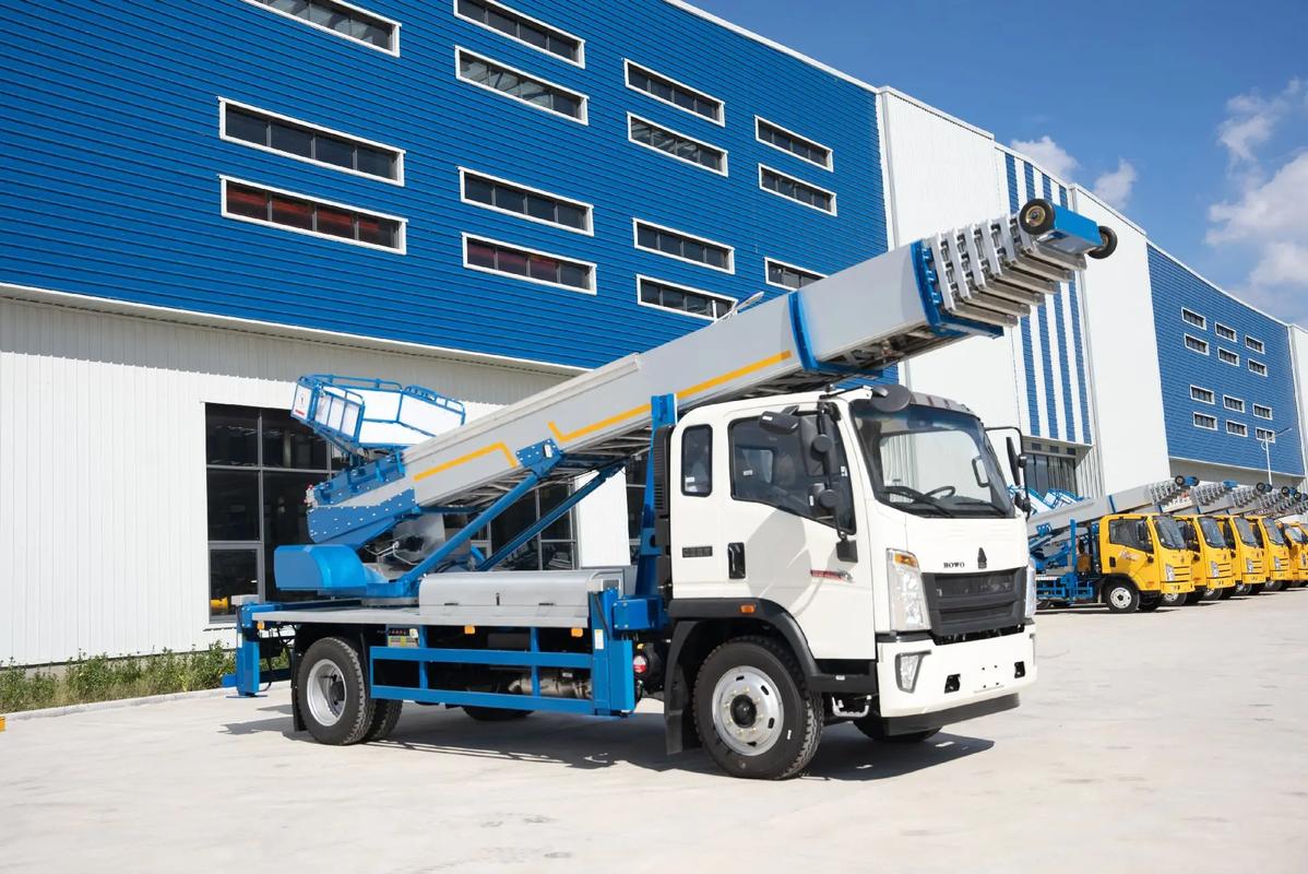 苏州姑苏出租云梯车高空作业车 建筑垃圾搬运